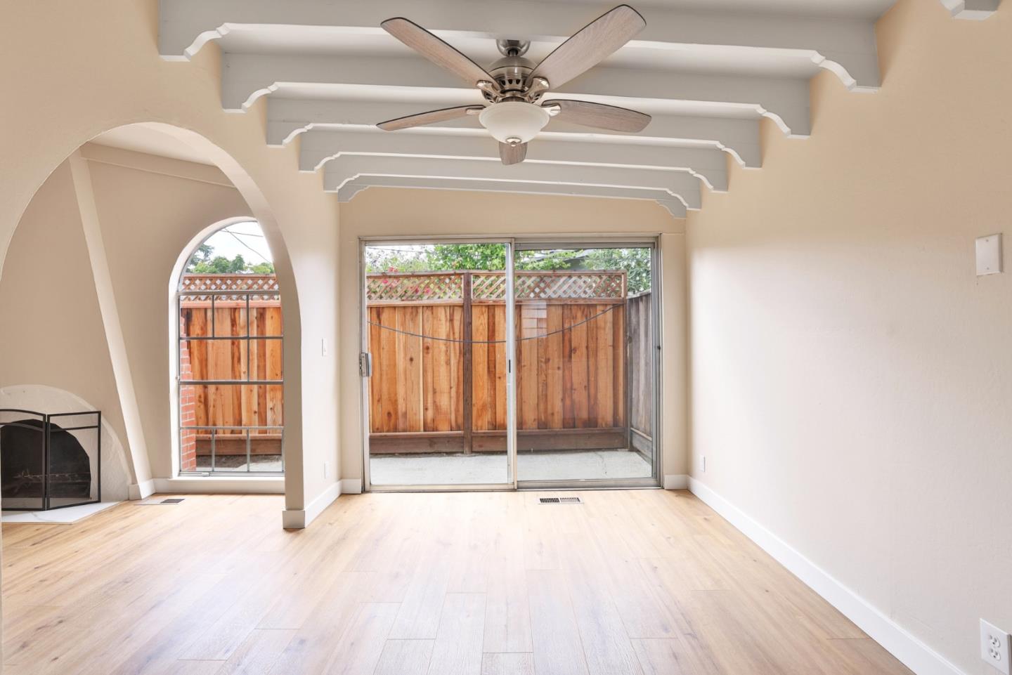 Detail Gallery Image 4 of 28 For 990 Gale Dr, Campbell,  CA 95008 - – Beds | – Baths