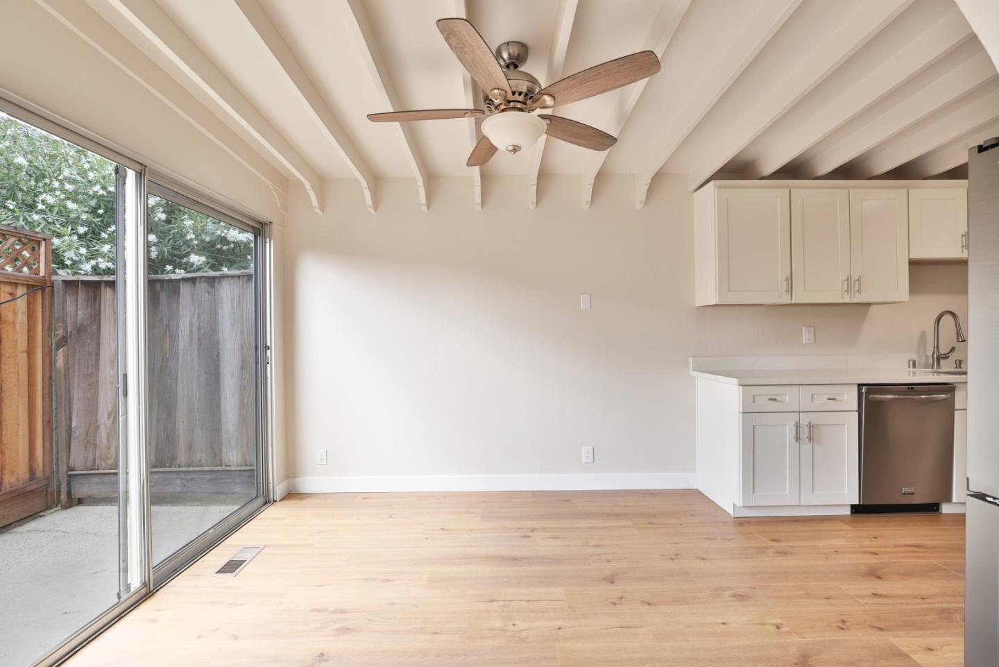 Detail Gallery Image 7 of 28 For 990 Gale Dr, Campbell,  CA 95008 - – Beds | – Baths