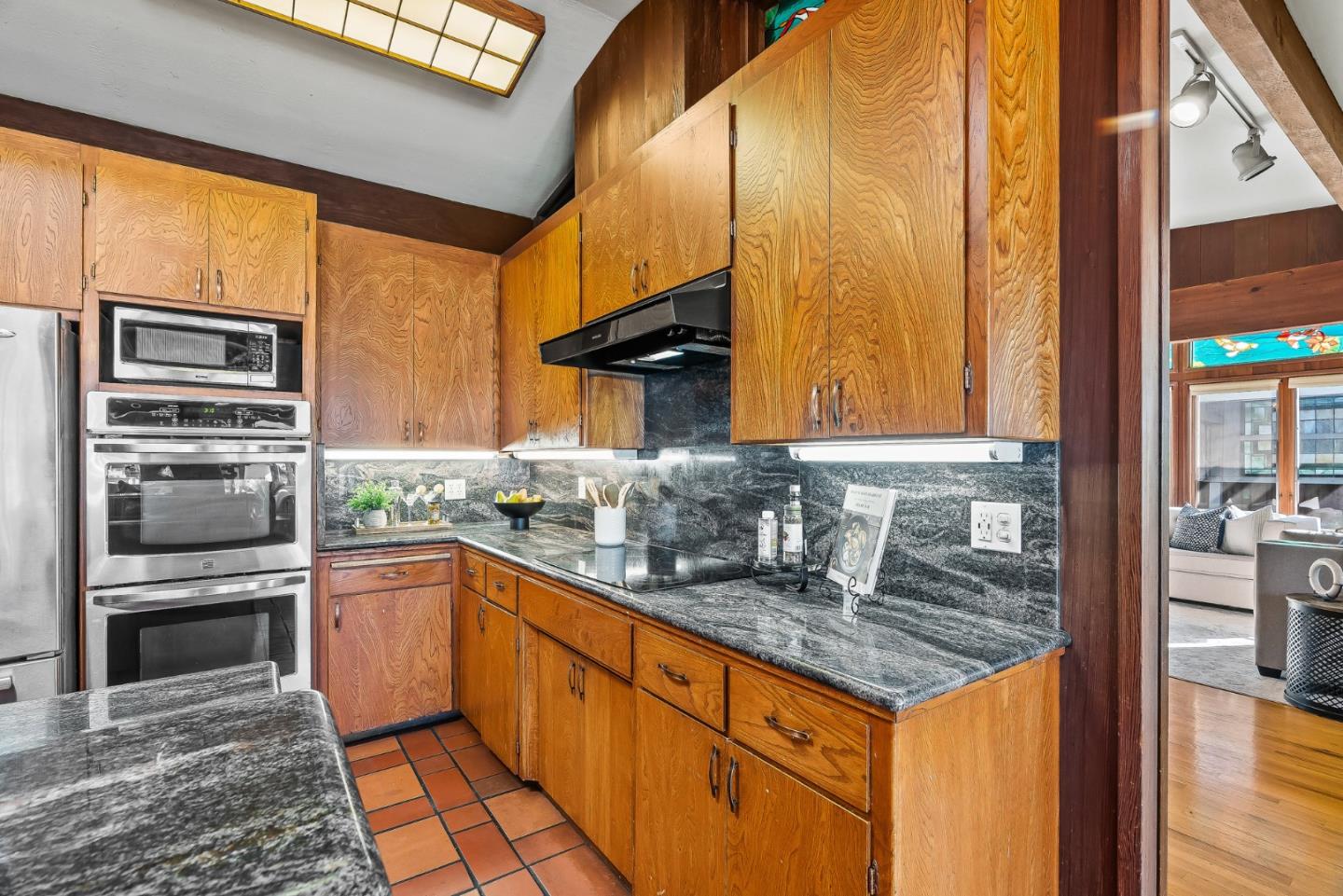 Detail Gallery Image 21 of 73 For 151 Blackpoint Ln, Santa Cruz,  CA 95062 - 3 Beds | 2 Baths