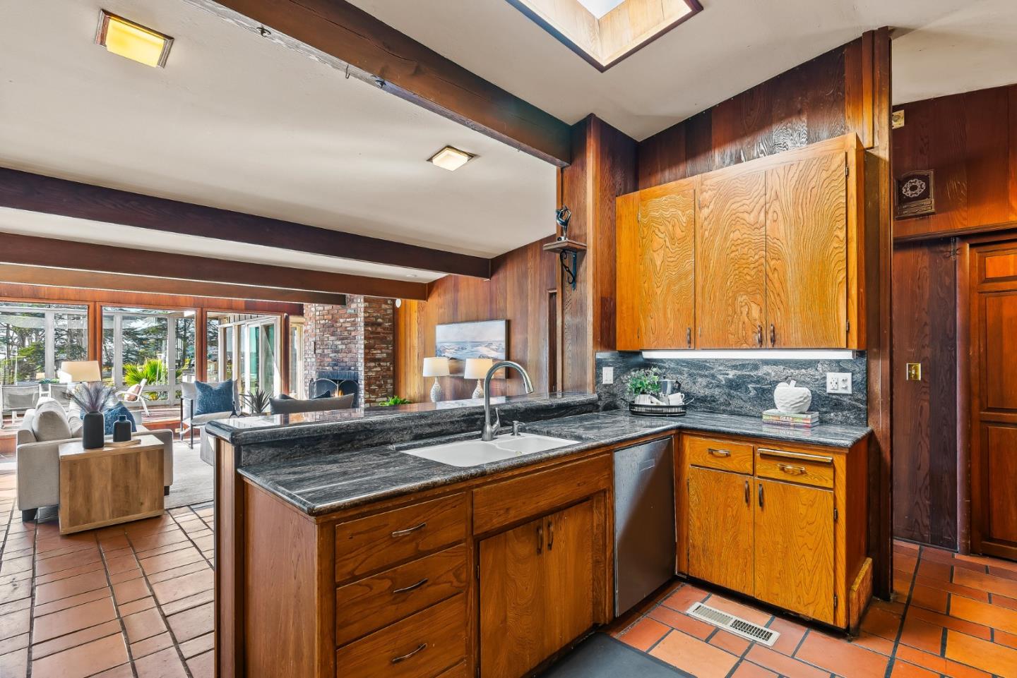 Detail Gallery Image 22 of 73 For 151 Blackpoint Ln, Santa Cruz,  CA 95062 - 3 Beds | 2 Baths