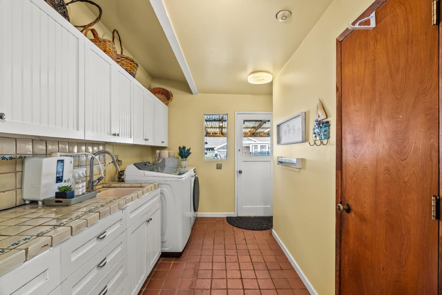 Detail Gallery Image 37 of 73 For 151 Blackpoint Ln, Santa Cruz,  CA 95062 - 3 Beds | 2 Baths