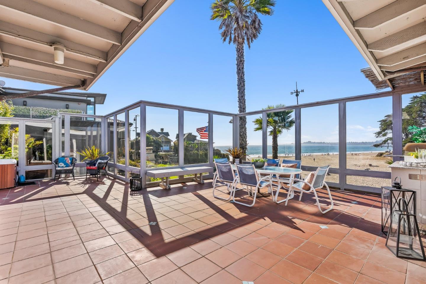 Detail Gallery Image 4 of 73 For 151 Blackpoint Ln, Santa Cruz,  CA 95062 - 3 Beds | 2 Baths