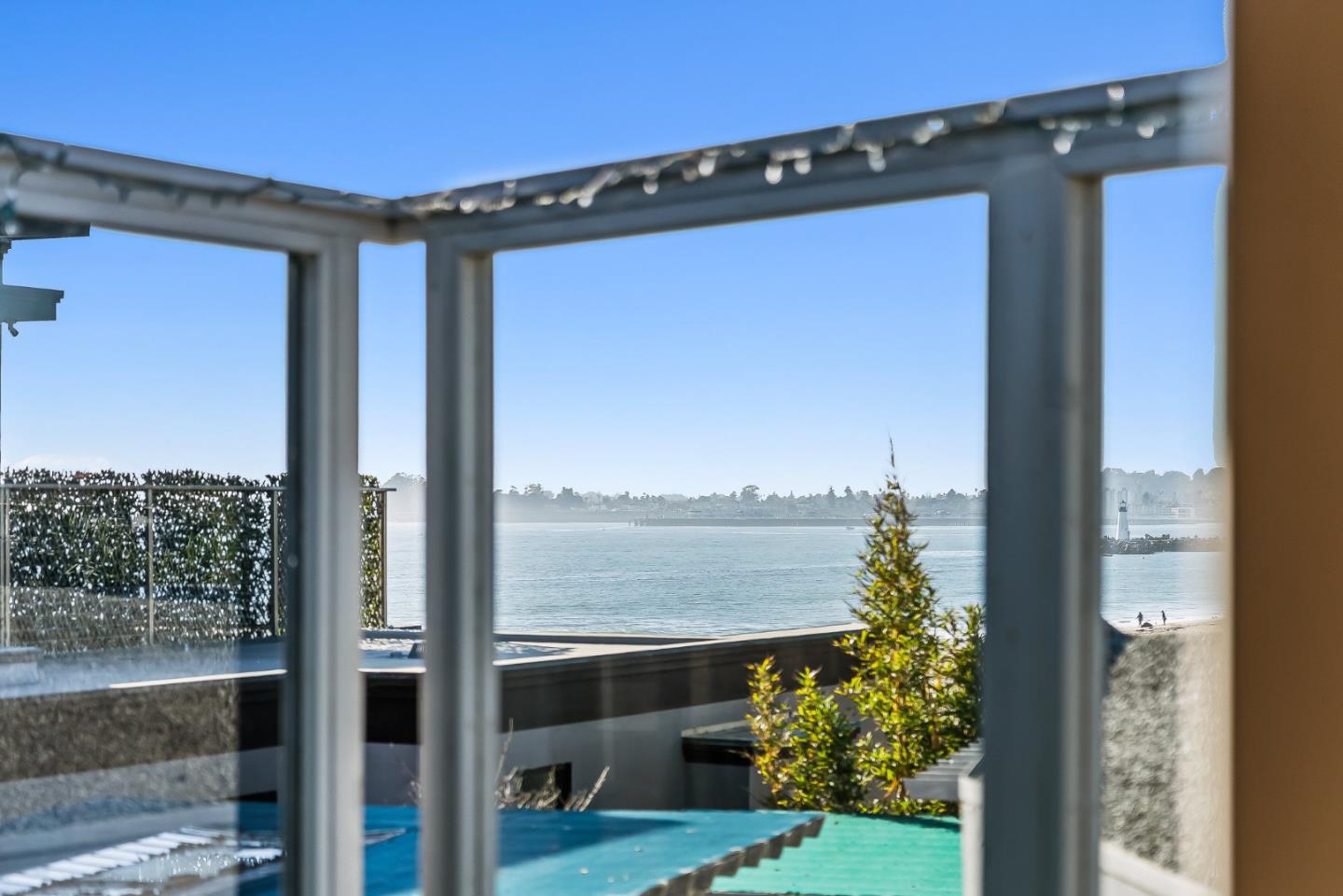 Detail Gallery Image 41 of 73 For 151 Blackpoint Ln, Santa Cruz,  CA 95062 - 3 Beds | 2 Baths