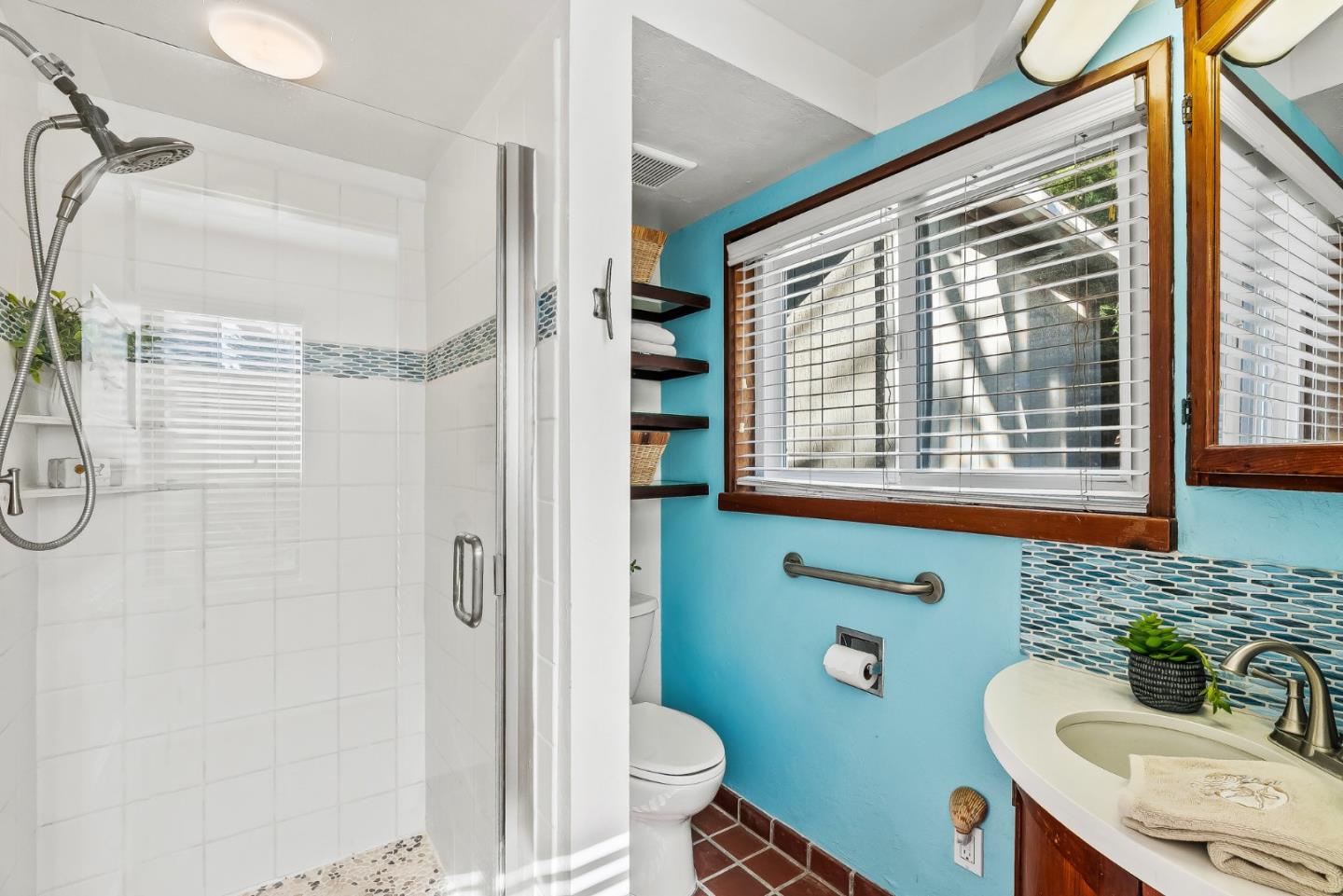 Detail Gallery Image 59 of 73 For 151 Blackpoint Ln, Santa Cruz,  CA 95062 - 3 Beds | 2 Baths