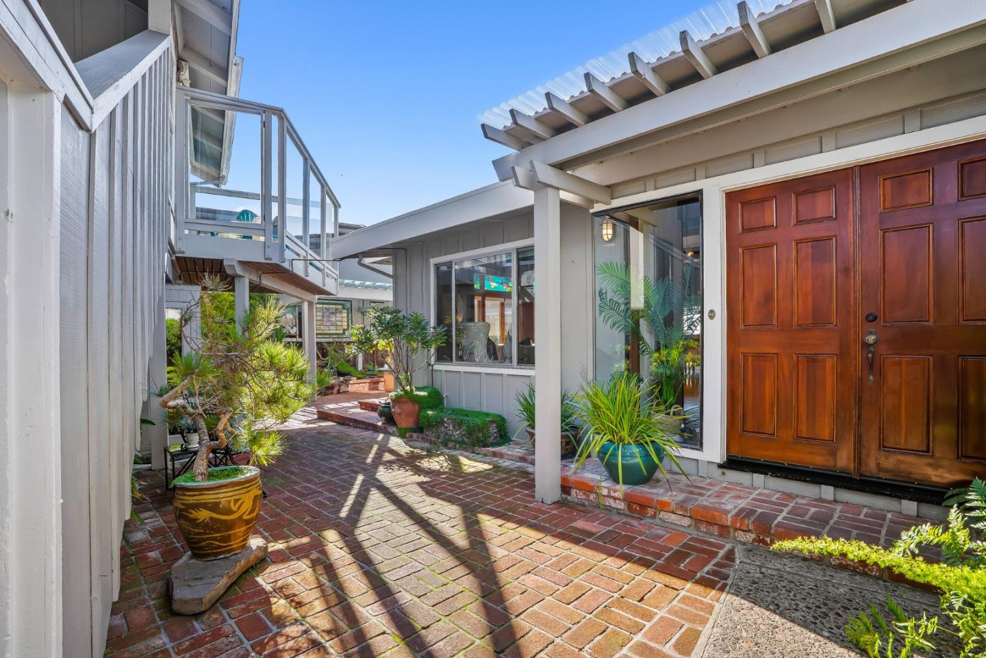 Detail Gallery Image 6 of 73 For 151 Blackpoint Ln, Santa Cruz,  CA 95062 - 3 Beds | 2 Baths