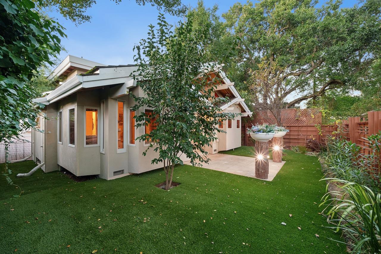 Detail Gallery Image 19 of 23 For 148 Kingsley Ave, Palo Alto,  CA 94301 - 7 Beds | 6/2 Baths