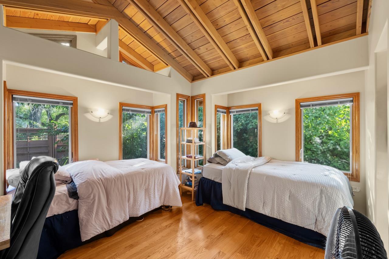 Detail Gallery Image 7 of 23 For 148 Kingsley Ave, Palo Alto,  CA 94301 - 7 Beds | 6/2 Baths