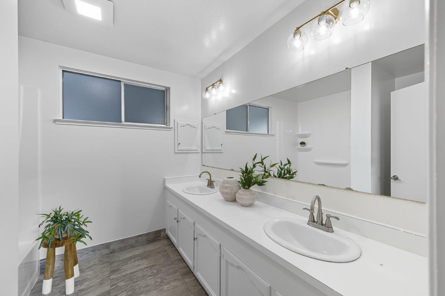 Detail Gallery Image 19 of 33 For 1100 Bounty Dr, Foster City,  CA 94404 - 3 Beds | 2 Baths