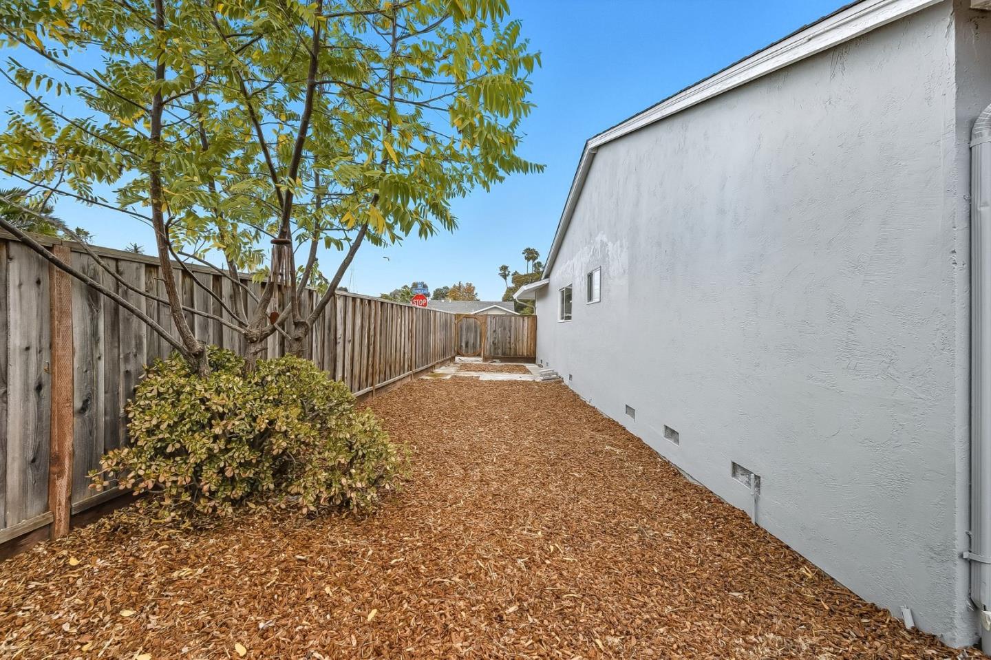 Detail Gallery Image 26 of 33 For 1100 Bounty Dr, Foster City,  CA 94404 - 3 Beds | 2 Baths