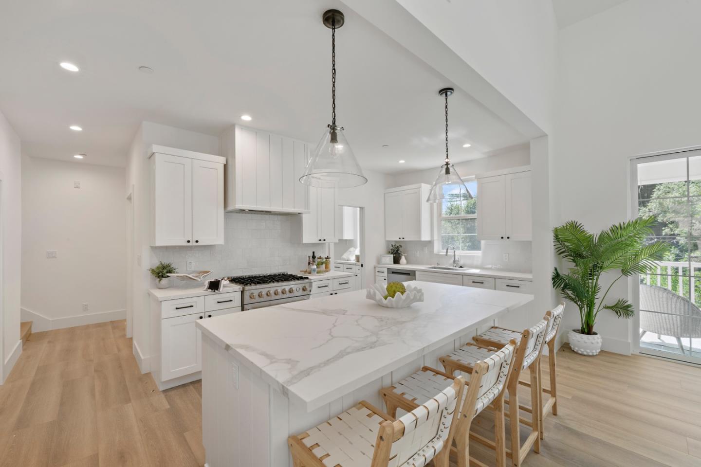 Detail Gallery Image 10 of 47 For 266 W Hilton Dr, Boulder Creek,  CA 95006 - 4 Beds | 2/1 Baths