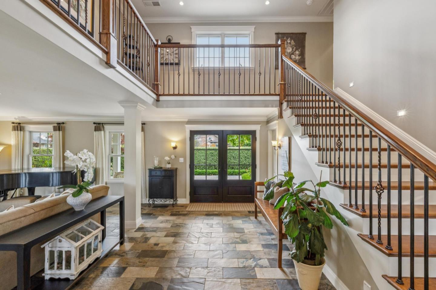 Detail Gallery Image 10 of 50 For 631 Marlin Ct, Redwood City,  CA 94065 - 4 Beds | 2/1 Baths