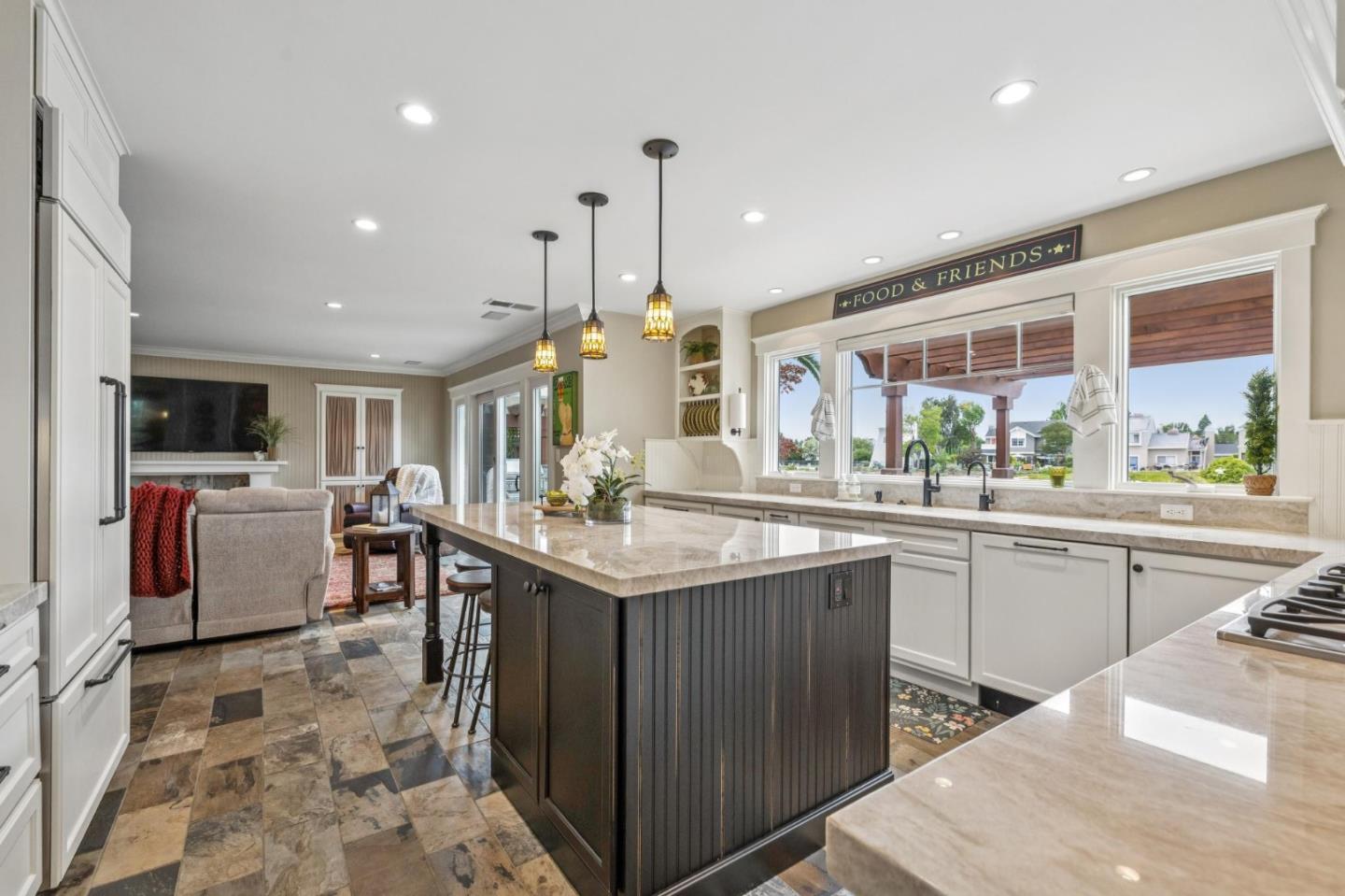Detail Gallery Image 12 of 50 For 631 Marlin Ct, Redwood City,  CA 94065 - 4 Beds | 2/1 Baths