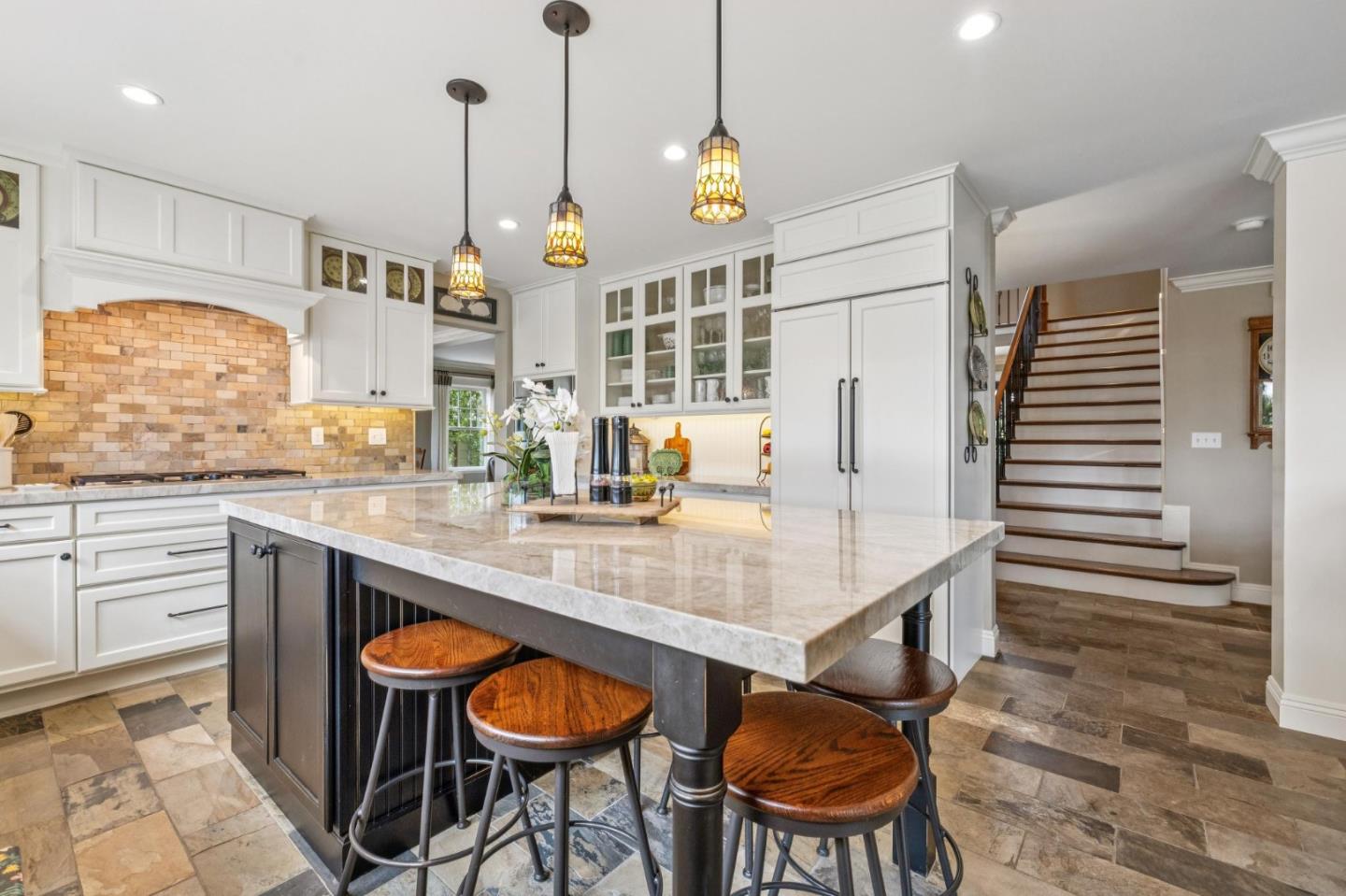 Detail Gallery Image 14 of 50 For 631 Marlin Ct, Redwood City,  CA 94065 - 4 Beds | 2/1 Baths
