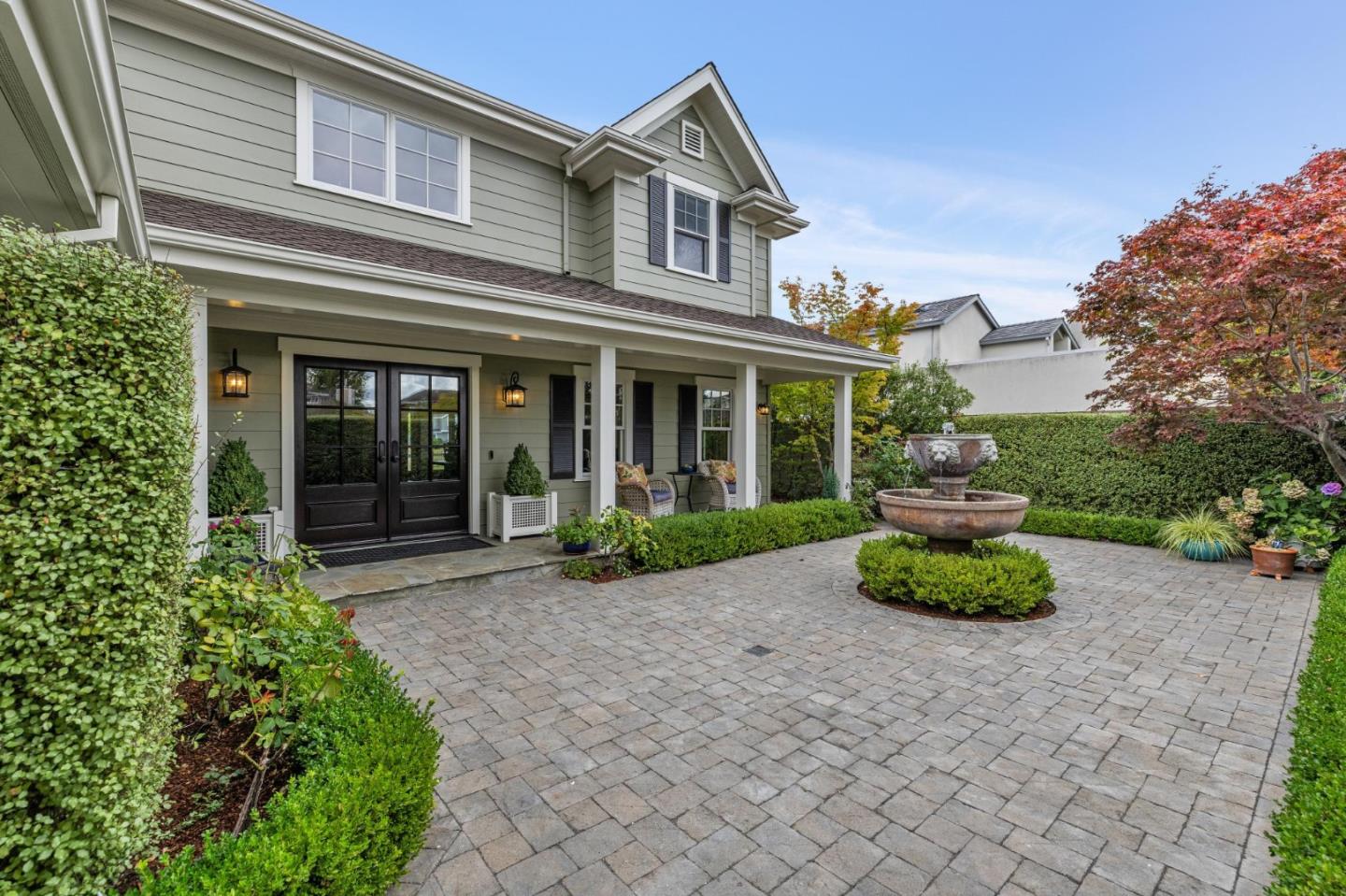 Detail Gallery Image 5 of 50 For 631 Marlin Ct, Redwood City,  CA 94065 - 4 Beds | 2/1 Baths