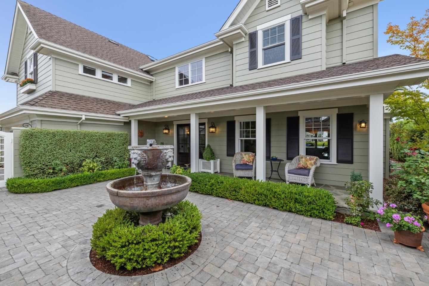 Detail Gallery Image 7 of 50 For 631 Marlin Ct, Redwood City,  CA 94065 - 4 Beds | 2/1 Baths