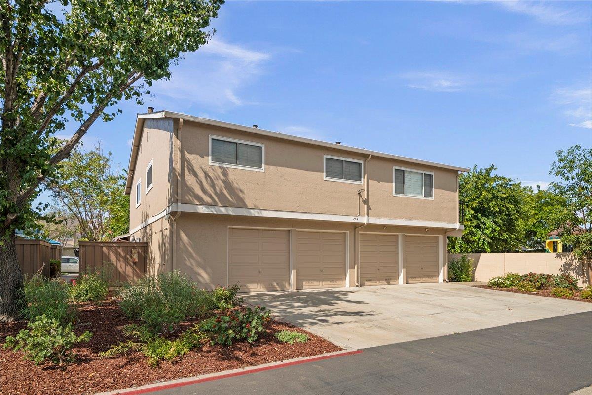 Detail Gallery Image 21 of 29 For 284 Rio Verde Pl #3,  Milpitas,  CA 95035 - 2 Beds | 1 Baths