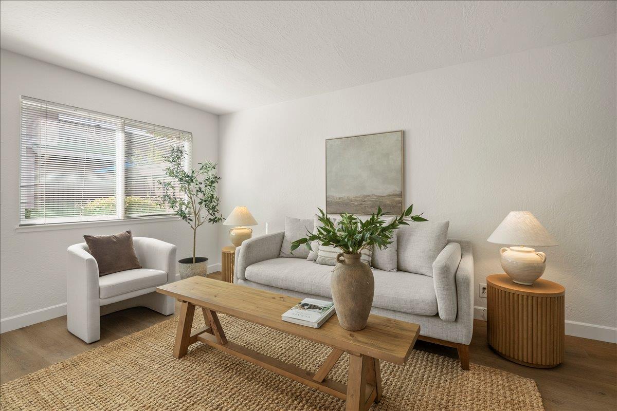 Detail Gallery Image 4 of 29 For 284 Rio Verde Pl #3,  Milpitas,  CA 95035 - 2 Beds | 1 Baths