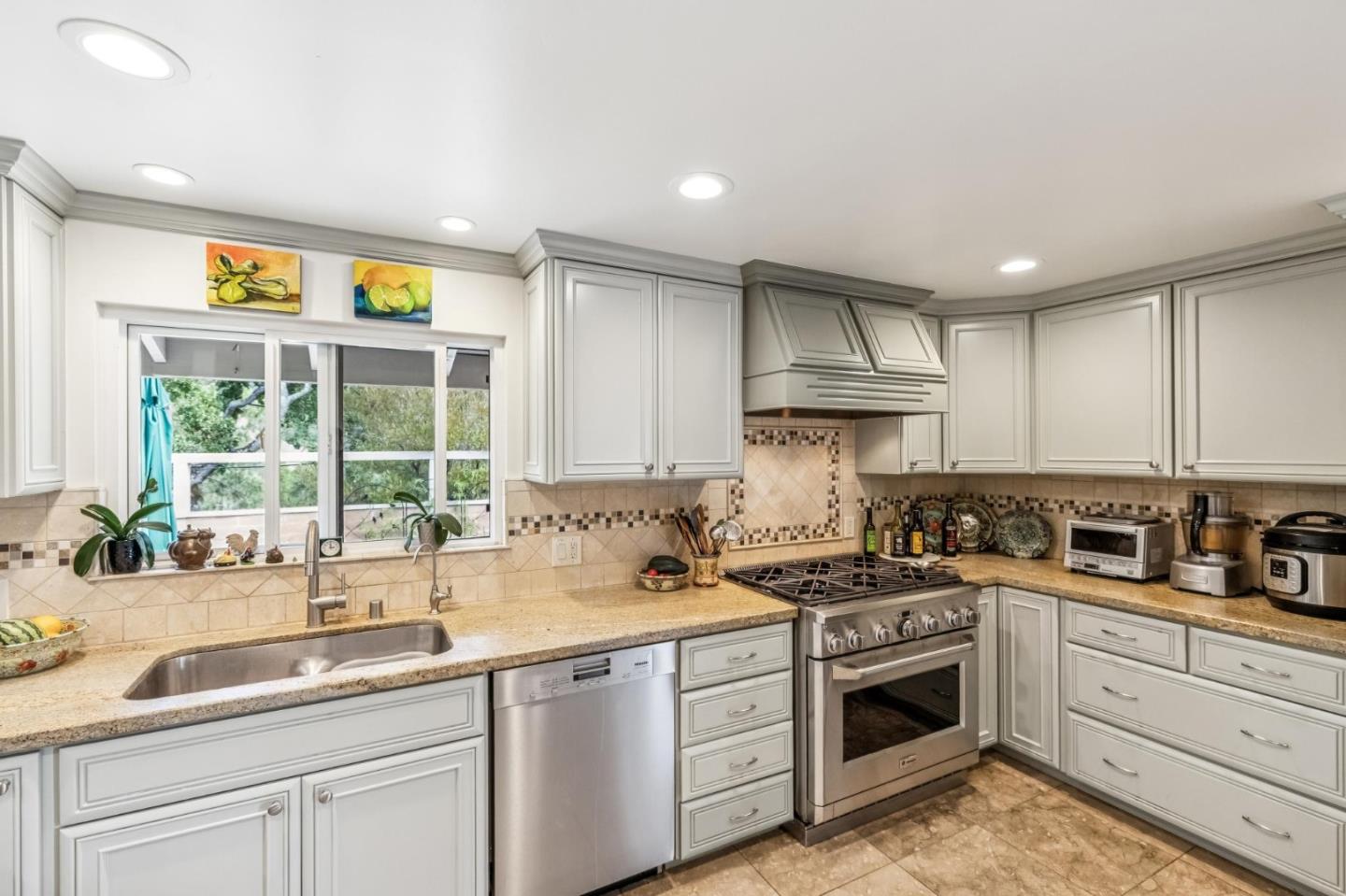 Detail Gallery Image 17 of 48 For 760 Country Club Dr, Carmel Valley,  CA 93924 - 4 Beds | 3 Baths