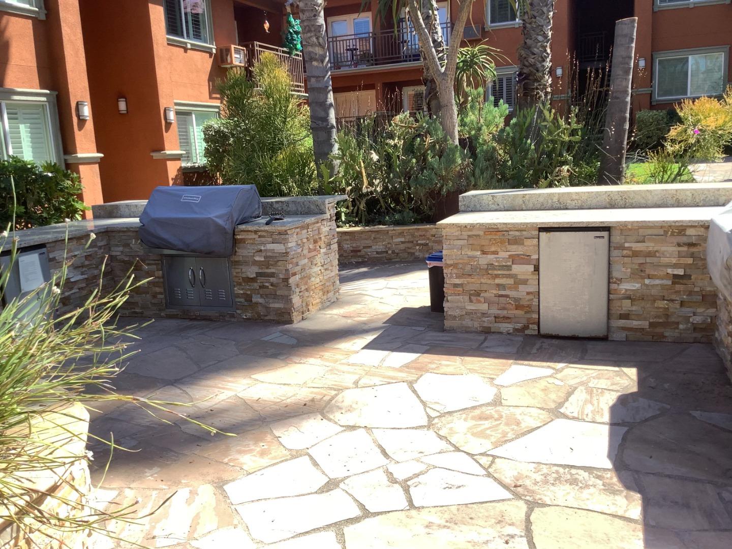 Detail Gallery Image 5 of 18 For 1855 Palm View Pl #123,  Santa Clara,  CA 95050 - 1 Beds | 1 Baths