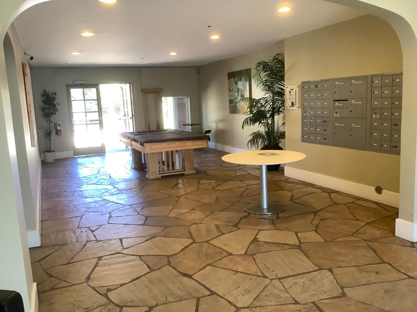 Detail Gallery Image 7 of 18 For 1855 Palm View Pl #123,  Santa Clara,  CA 95050 - 1 Beds | 1 Baths