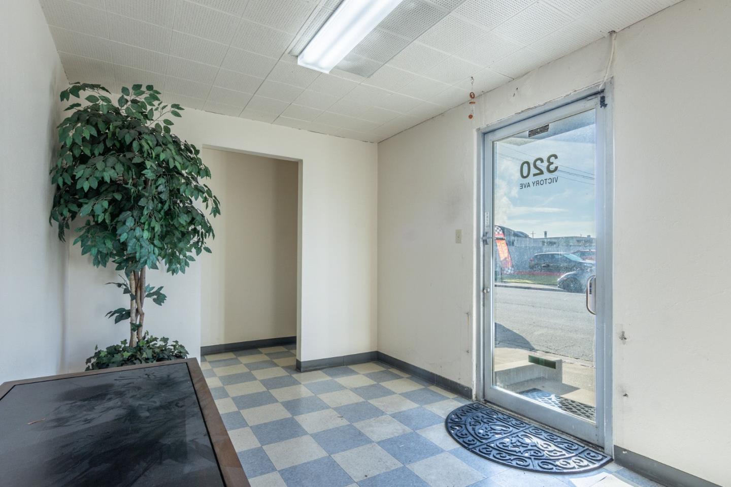 Detail Gallery Image 16 of 41 For 320 Victory Ave, South San Francisco,  CA 94080 - – Beds | – Baths