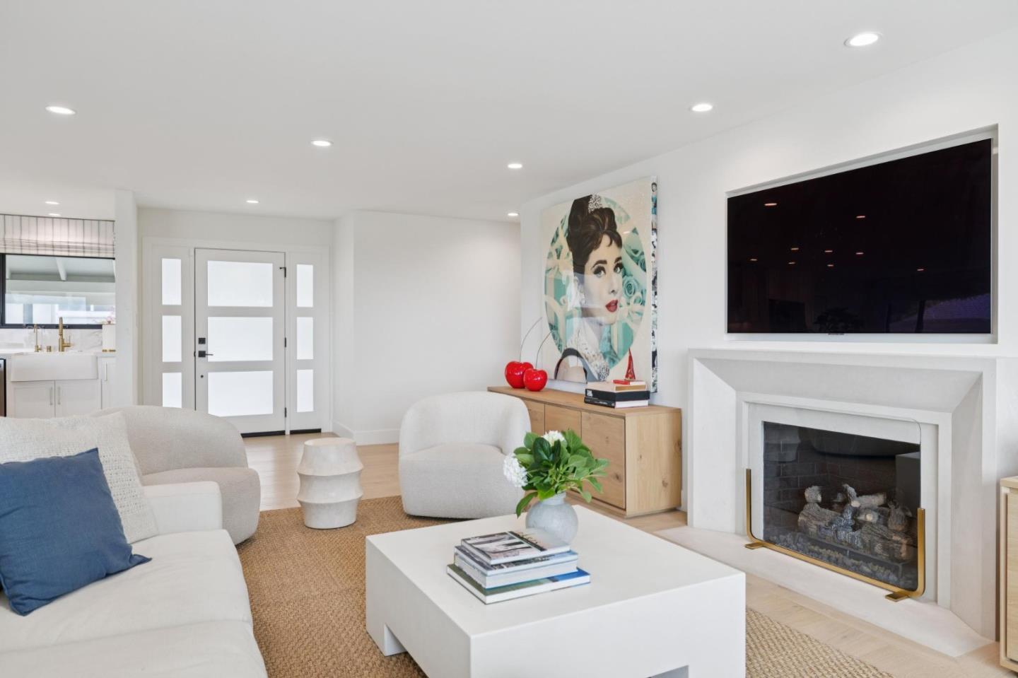 Detail Gallery Image 14 of 74 For 1820 Capistrano Way, Burlingame,  CA 94010 - 3 Beds | 2 Baths