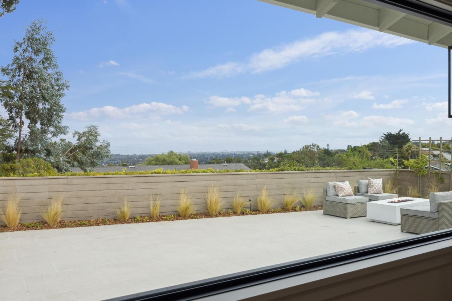 Detail Gallery Image 15 of 74 For 1820 Capistrano Way, Burlingame,  CA 94010 - 3 Beds | 2 Baths