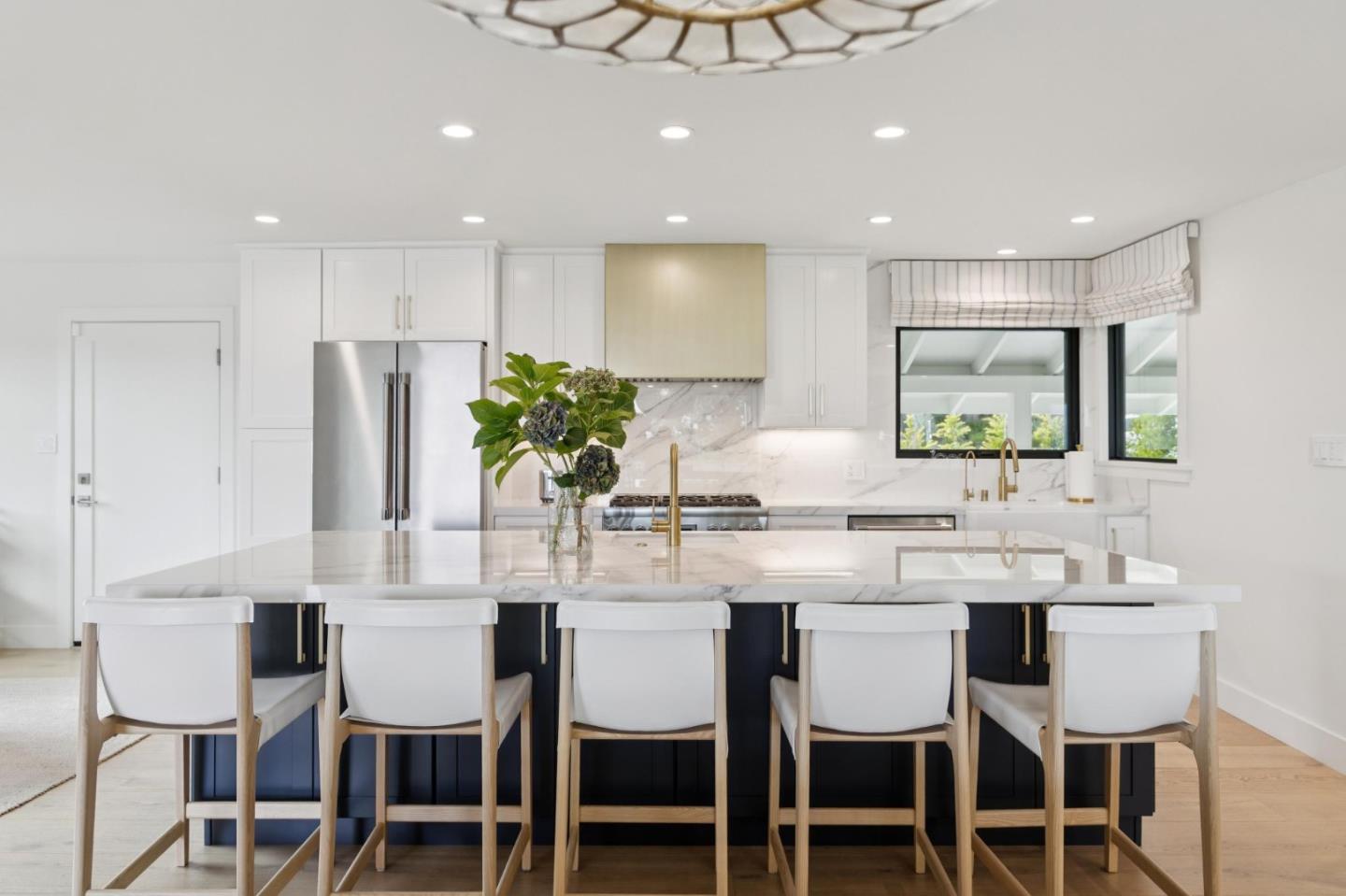 Detail Gallery Image 26 of 74 For 1820 Capistrano Way, Burlingame,  CA 94010 - 3 Beds | 2 Baths