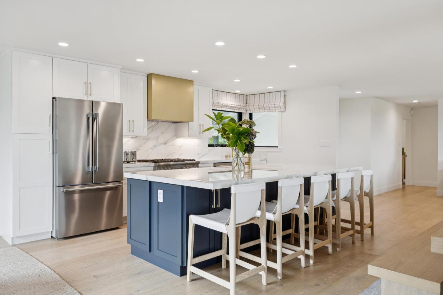 Detail Gallery Image 27 of 74 For 1820 Capistrano Way, Burlingame,  CA 94010 - 3 Beds | 2 Baths