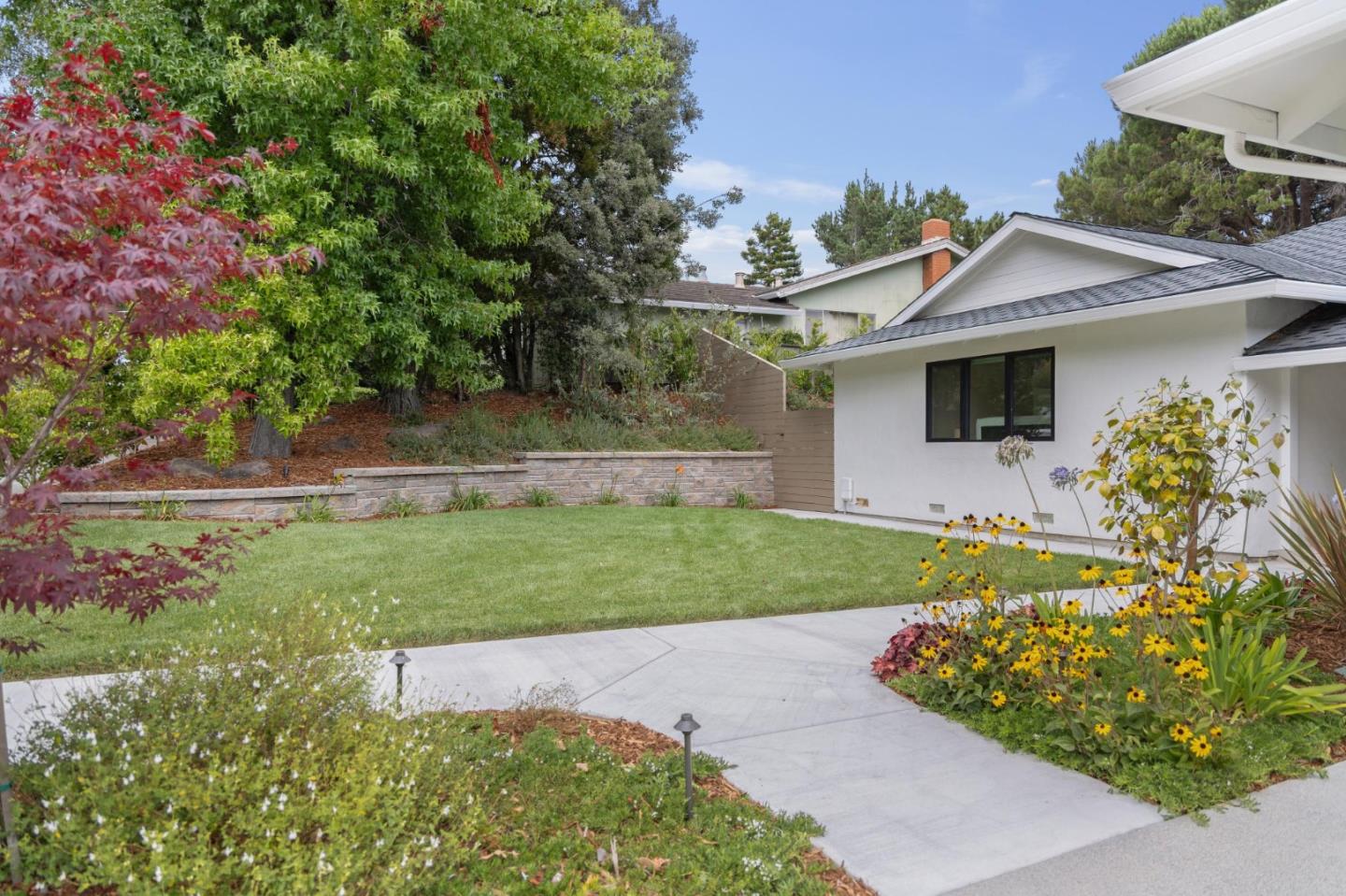 Detail Gallery Image 4 of 74 For 1820 Capistrano Way, Burlingame,  CA 94010 - 3 Beds | 2 Baths