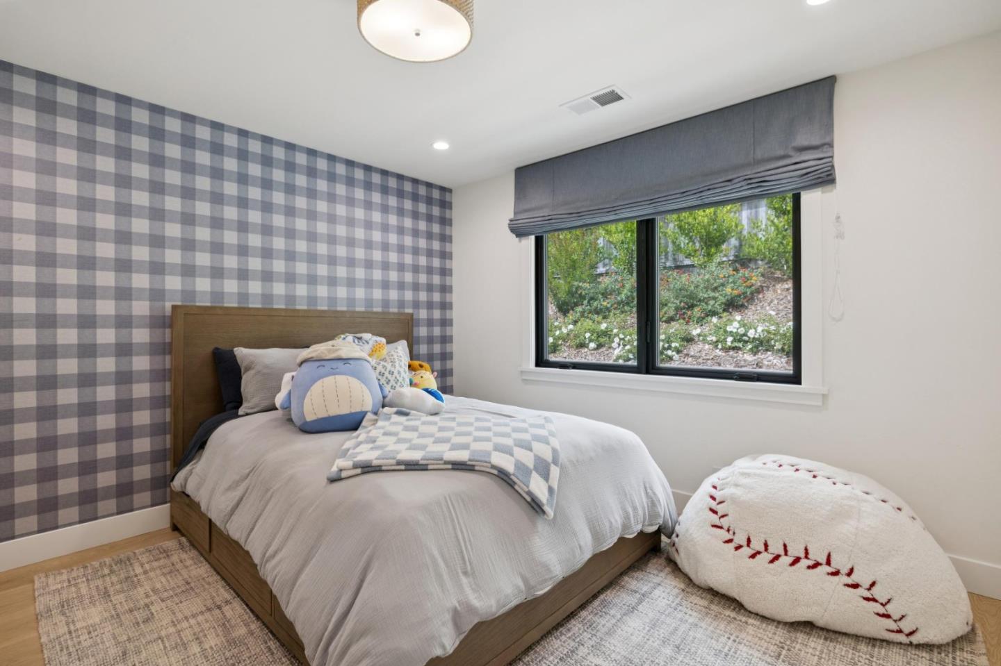 Detail Gallery Image 40 of 74 For 1820 Capistrano Way, Burlingame,  CA 94010 - 3 Beds | 2 Baths