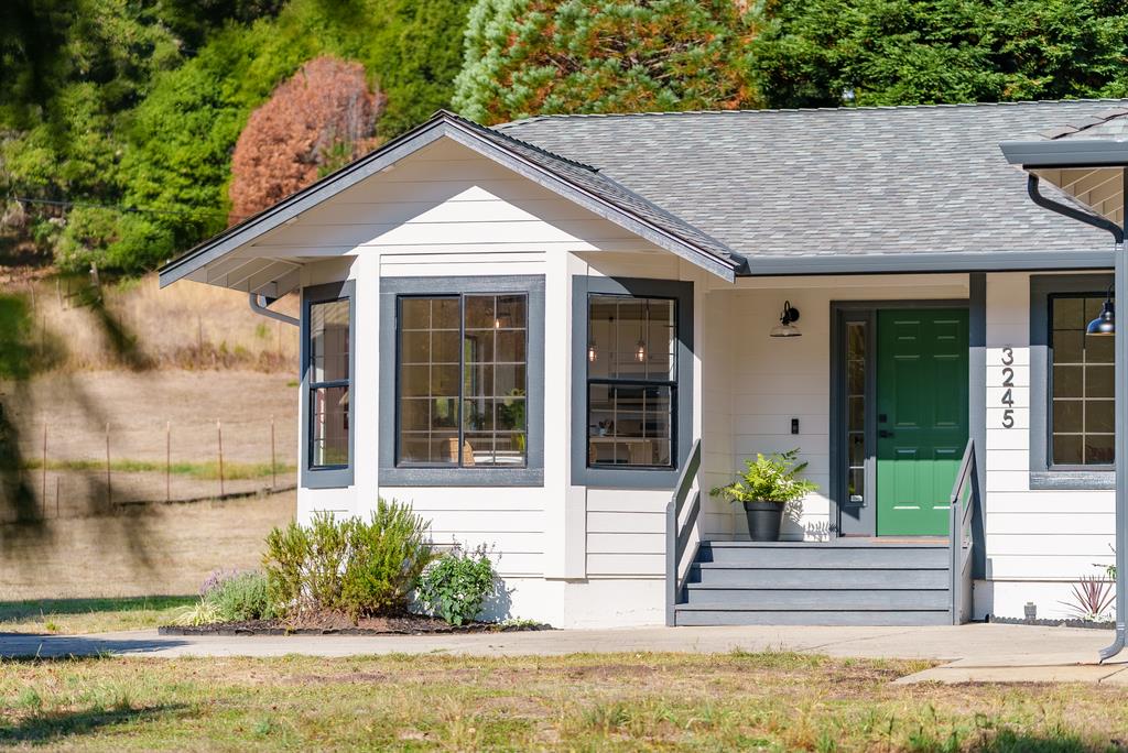 Detail Gallery Image 2 of 45 For 3245 Soquel San Jose Rd, Soquel,  CA 95073 - 3 Beds | 2 Baths