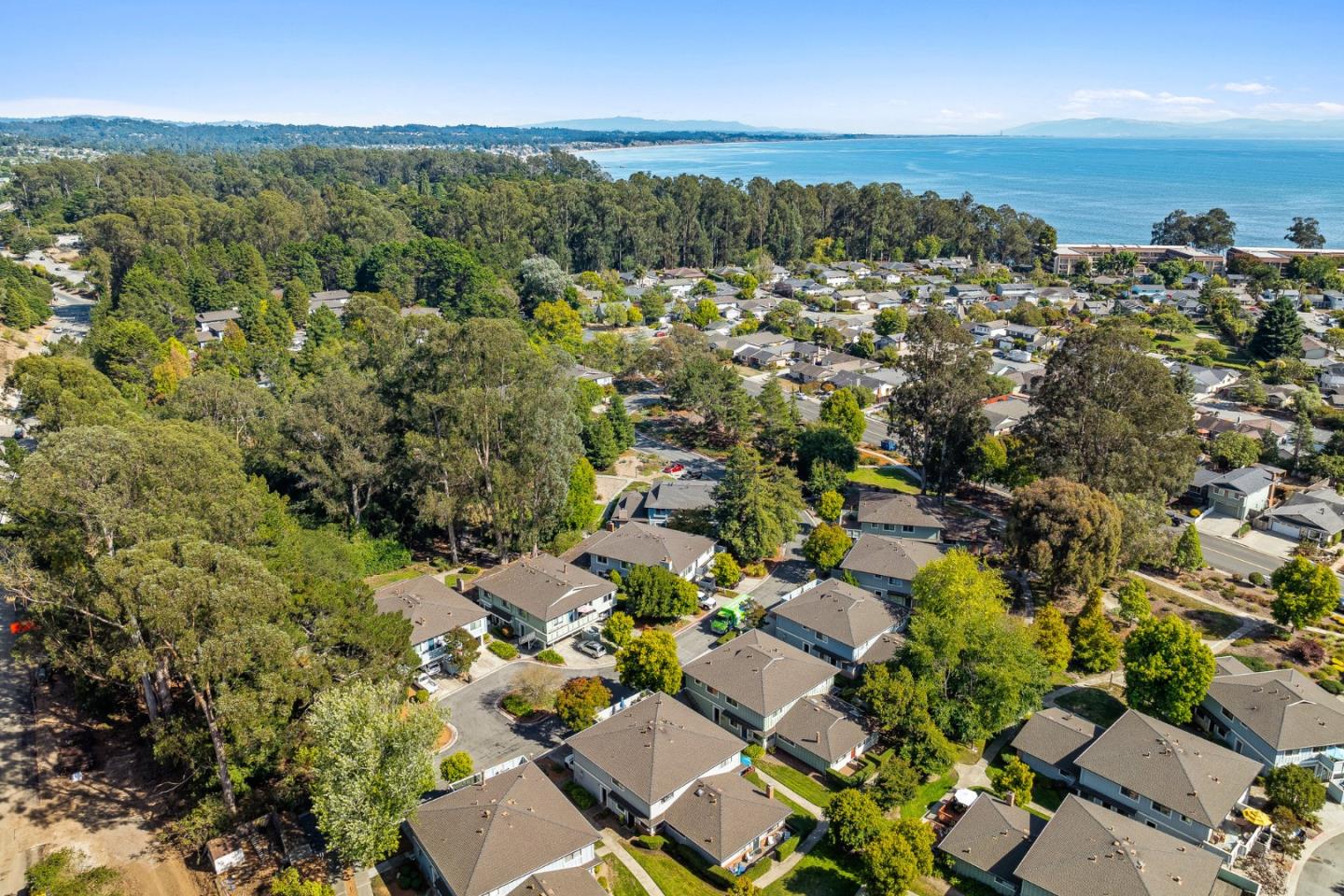 Detail Gallery Image 20 of 21 For 1144 Callas Ln #1,  Capitola,  CA 95010 - 2 Beds | 1 Baths