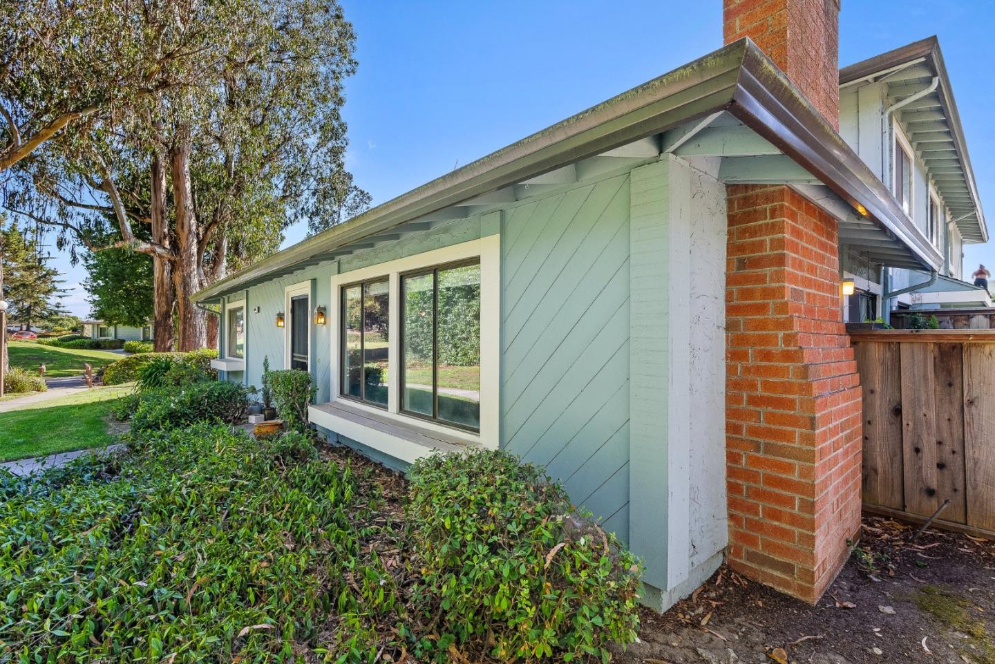 Detail Gallery Image 3 of 21 For 1144 Callas Ln #1,  Capitola,  CA 95010 - 2 Beds | 1 Baths