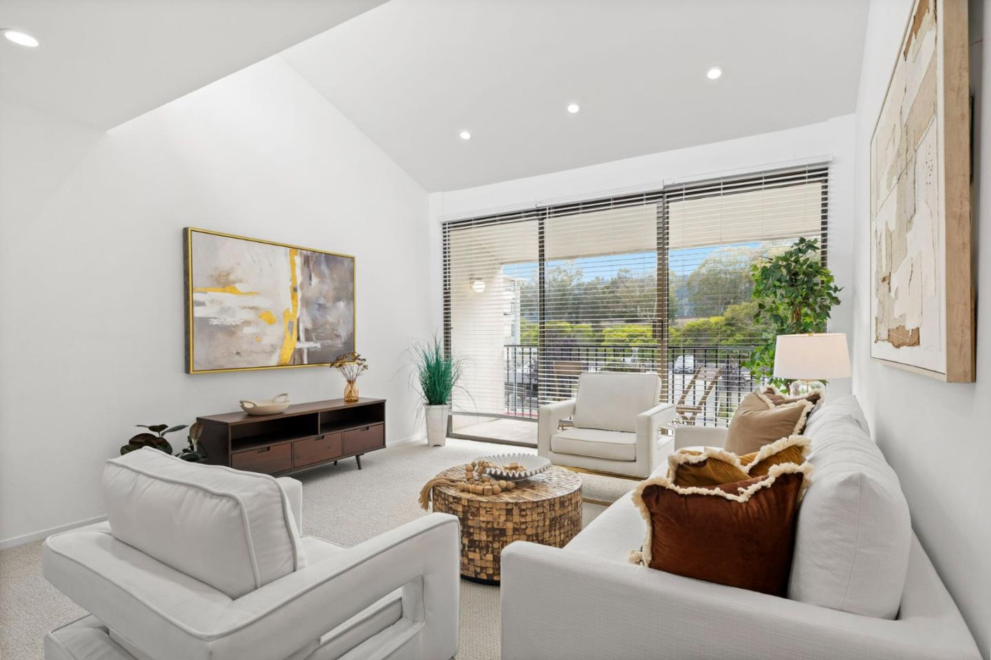 Detail Gallery Image 3 of 38 For 380 Vallejo Dr #321,  Millbrae,  CA 94030 - 1 Beds | 1 Baths