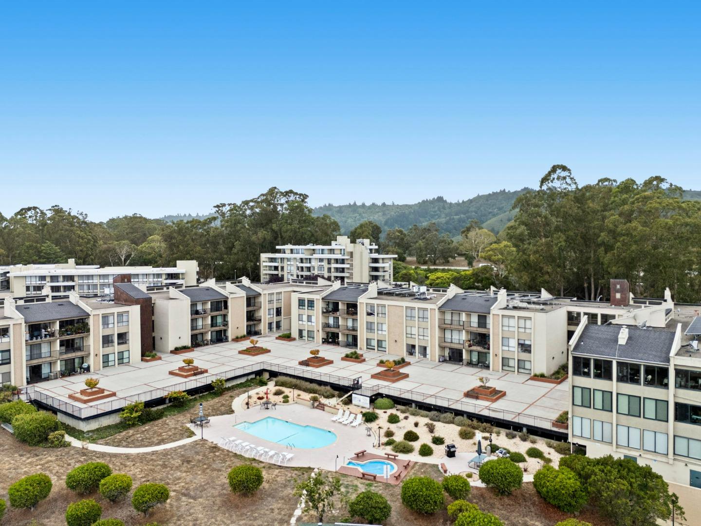 Detail Gallery Image 35 of 38 For 380 Vallejo Dr #321,  Millbrae,  CA 94030 - 1 Beds | 1 Baths