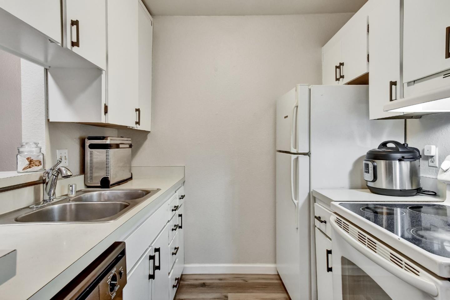 Detail Gallery Image 11 of 37 For 377 Mandarin Dr #305,  Daly City,  CA 94015 - 1 Beds | 1 Baths