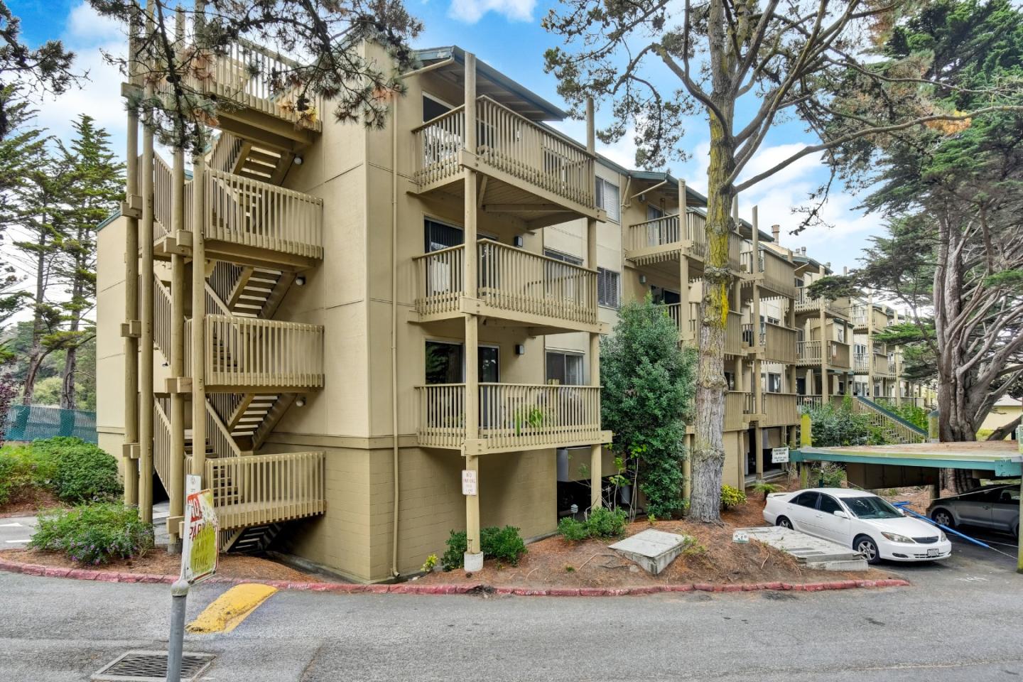Detail Gallery Image 34 of 37 For 377 Mandarin Dr #305,  Daly City,  CA 94015 - 1 Beds | 1 Baths