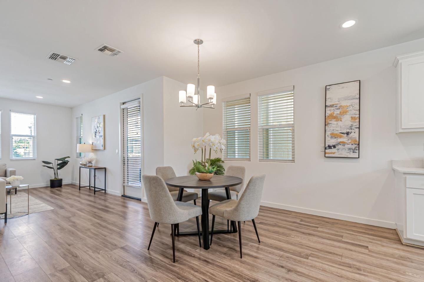 Detail Gallery Image 12 of 42 For 813 Garden St, Milpitas,  CA 95035 - 4 Beds | 3/1 Baths
