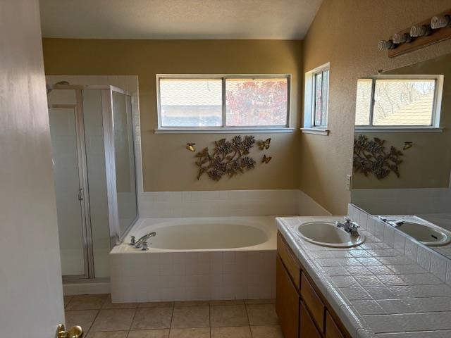 Detail Gallery Image 7 of 7 For 8317 Honeycomb Way, Sacramento,  CA 95828 - 3 Beds | 2/1 Baths