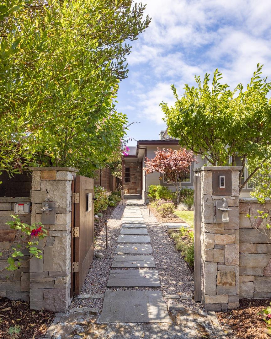 Detail Gallery Image 3 of 32 For 0 San Antonio 2 Nw of 7th, Carmel,  CA 93921 - 3 Beds | 3 Baths