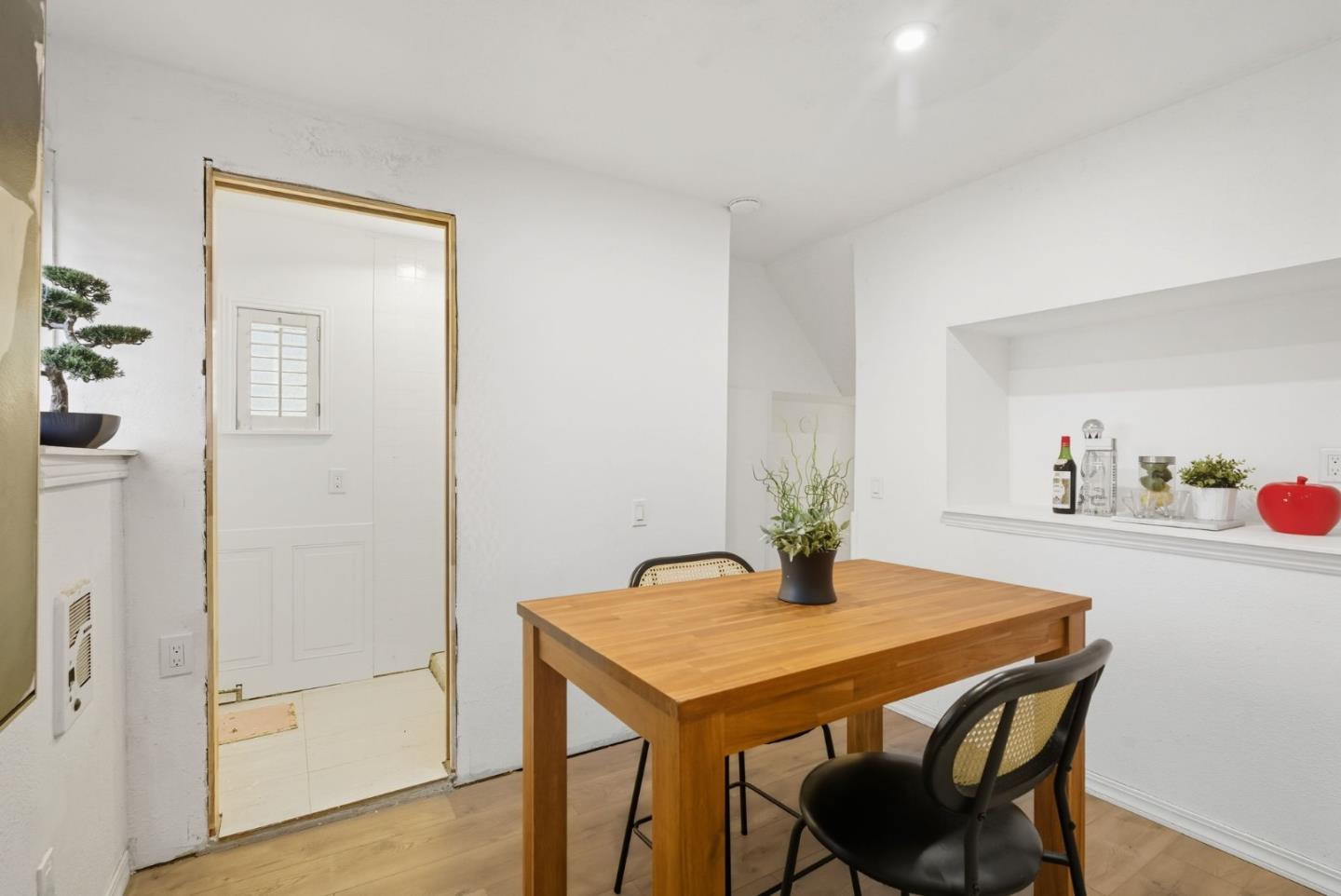 Detail Gallery Image 11 of 69 For 401 Orizaba Ave, San Francisco,  CA 94132 - 3 Beds | 1 Baths