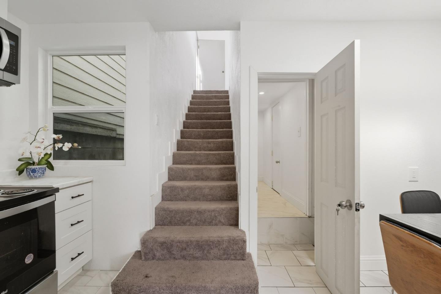 Detail Gallery Image 14 of 69 For 401 Orizaba Ave, San Francisco,  CA 94132 - 3 Beds | 1 Baths