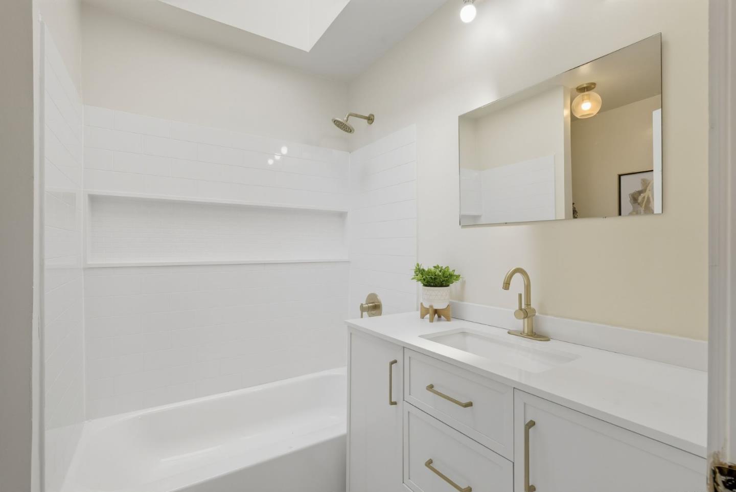 Detail Gallery Image 31 of 69 For 401 Orizaba Ave, San Francisco,  CA 94132 - 3 Beds | 1 Baths