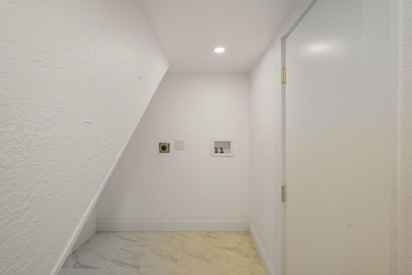 Detail Gallery Image 36 of 69 For 401 Orizaba Ave, San Francisco,  CA 94132 - 3 Beds | 1 Baths