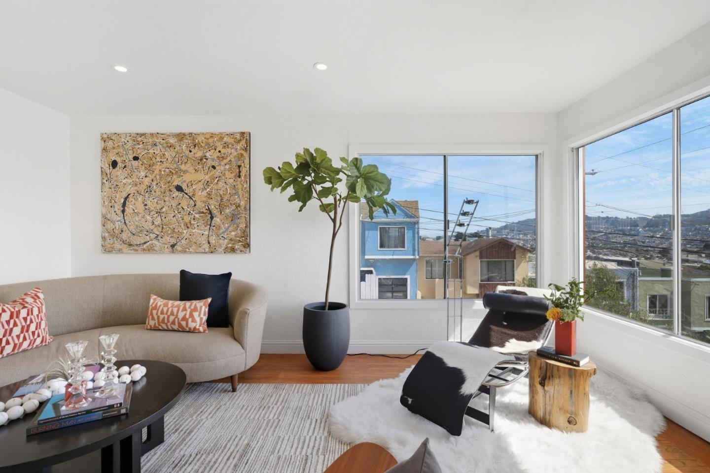 Detail Gallery Image 4 of 69 For 401 Orizaba Ave, San Francisco,  CA 94132 - 3 Beds | 1 Baths