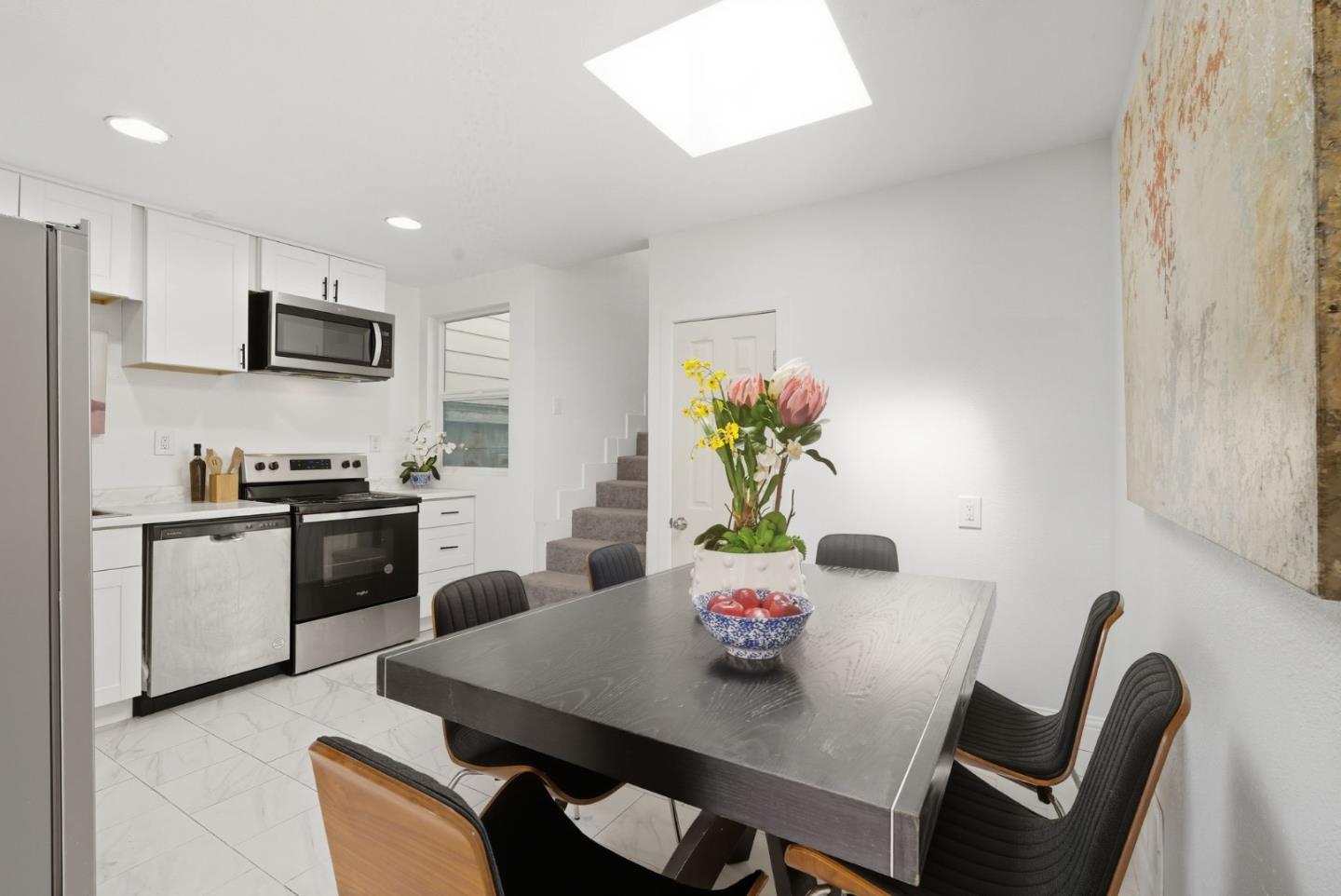 Detail Gallery Image 9 of 69 For 401 Orizaba Ave, San Francisco,  CA 94132 - 3 Beds | 1 Baths