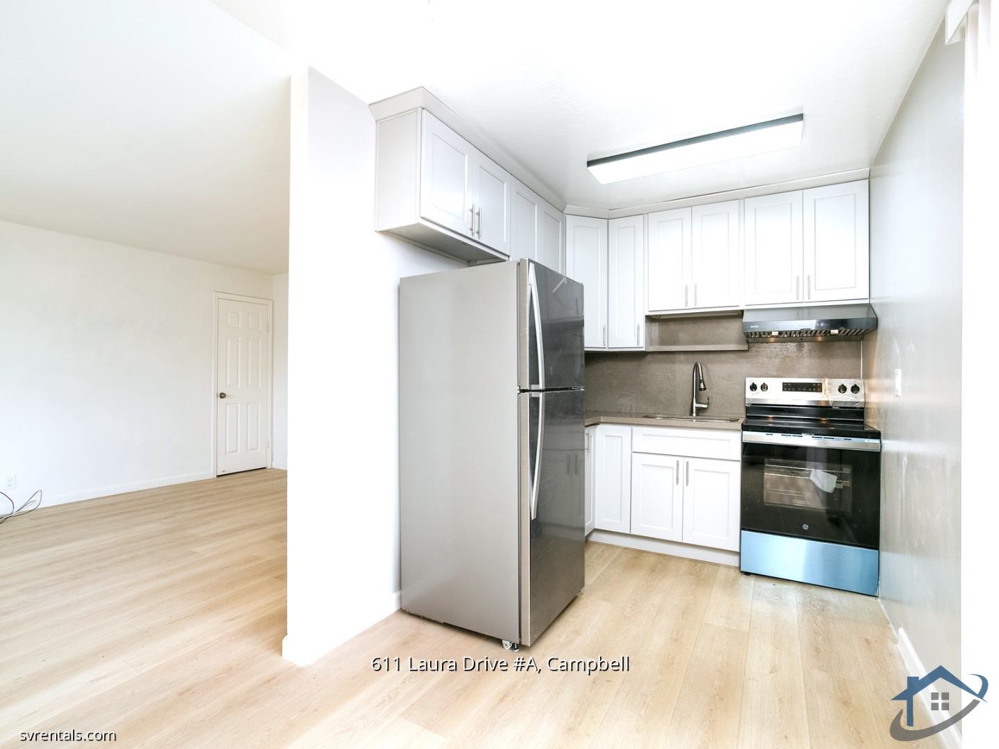 Detail Gallery Image 4 of 14 For 611 Laura Dr a,  Campbell,  CA 95008 - 2 Beds | 1 Baths