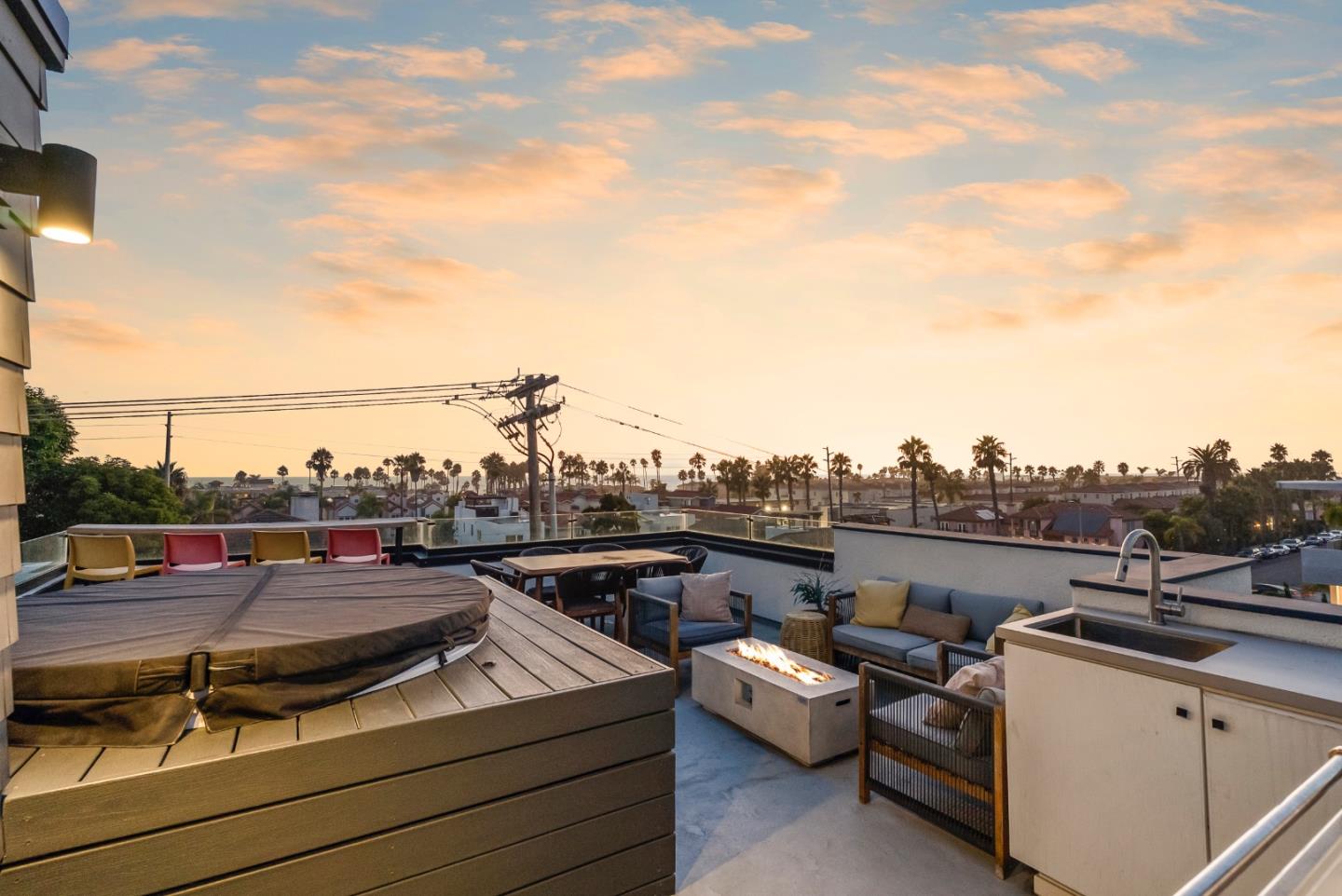 Detail Gallery Image 3 of 65 For 508 N Tremont St a,  Oceanside,  CA 92054 - 3 Beds | 3/1 Baths