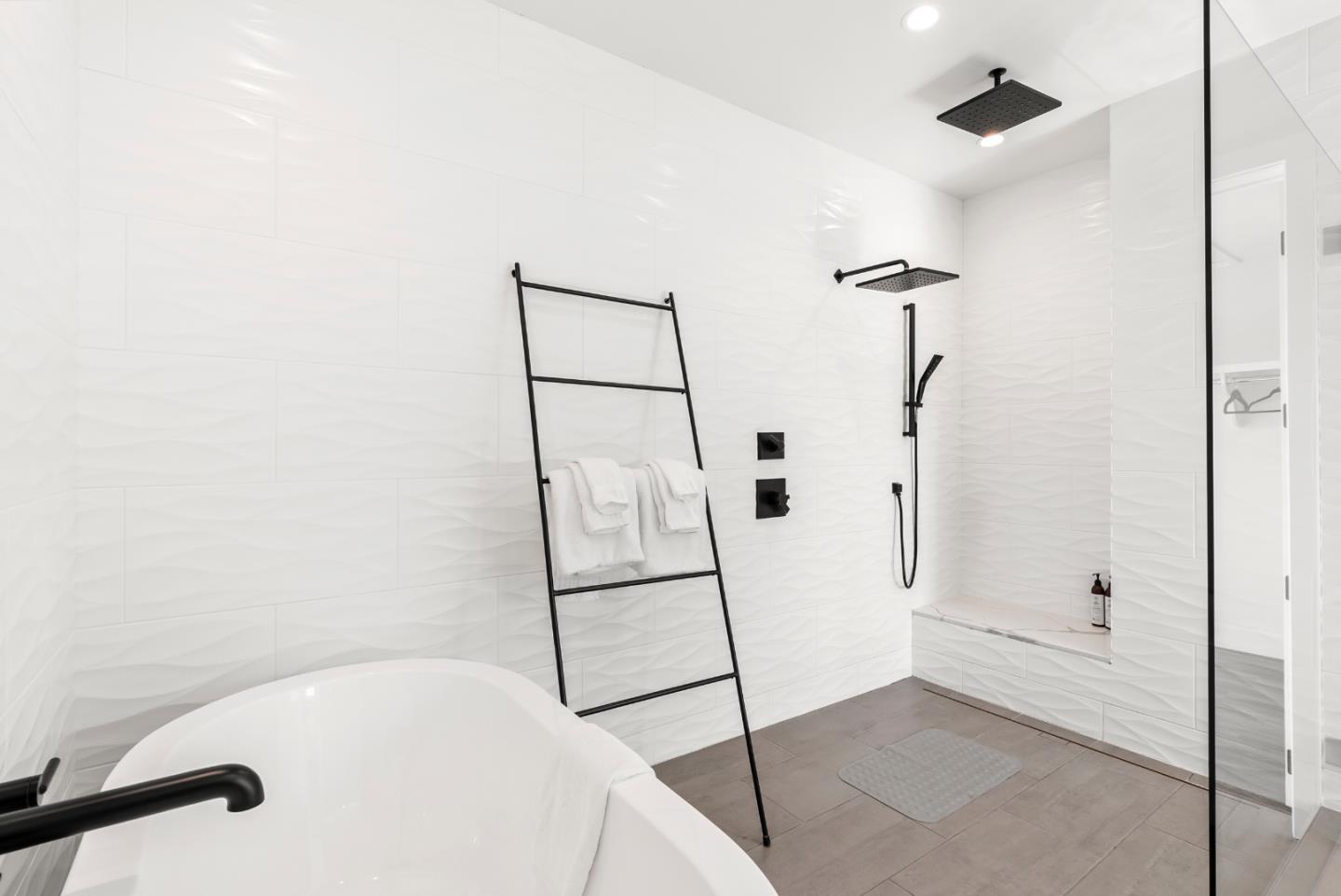 Detail Gallery Image 34 of 65 For 508 N Tremont St a,  Oceanside,  CA 92054 - 3 Beds | 3/1 Baths